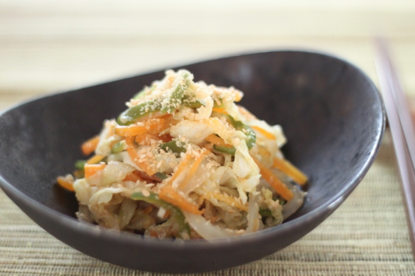 彩野菜の胡麻和え