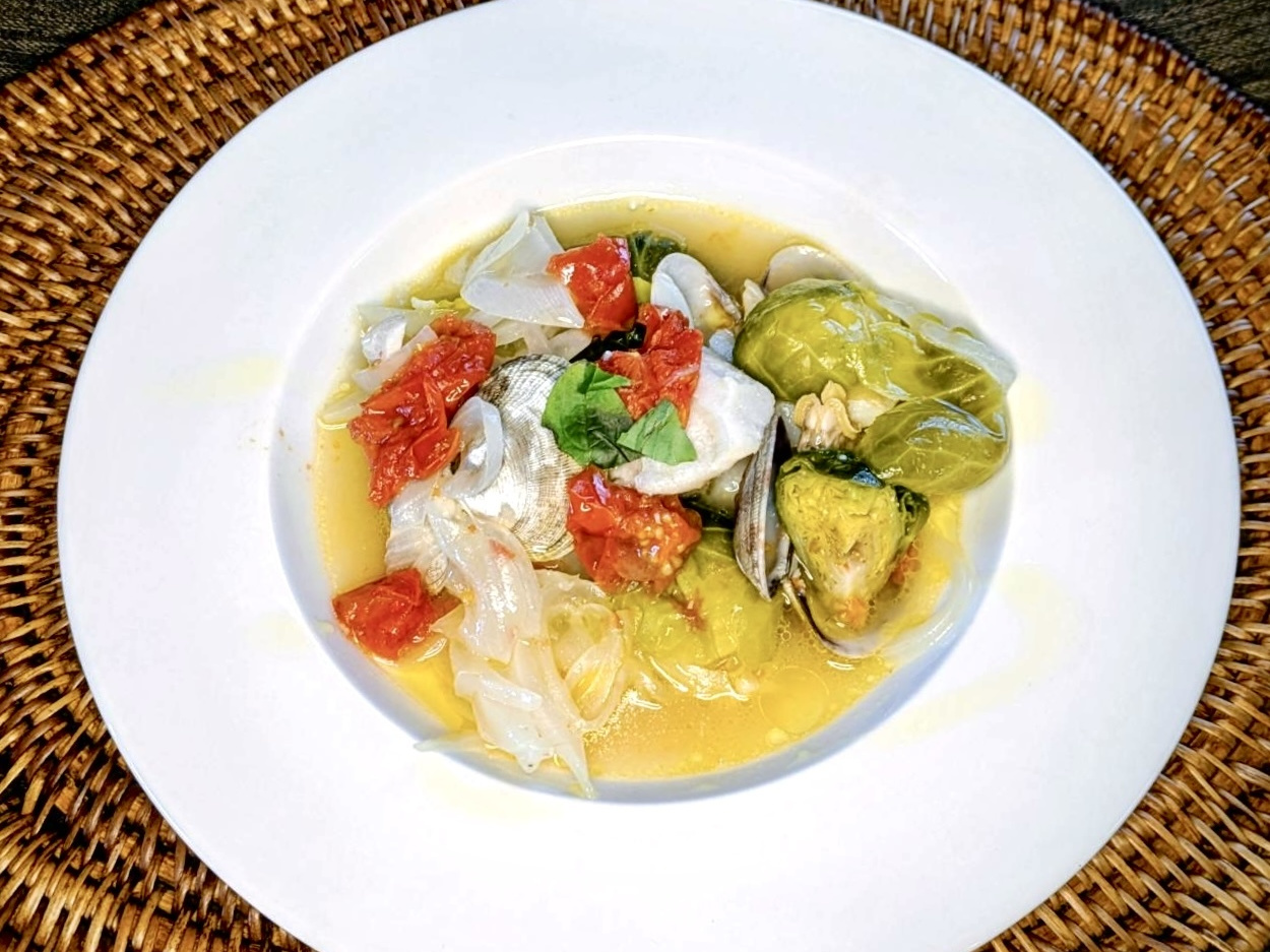 白身魚とあさりトマト蒸し